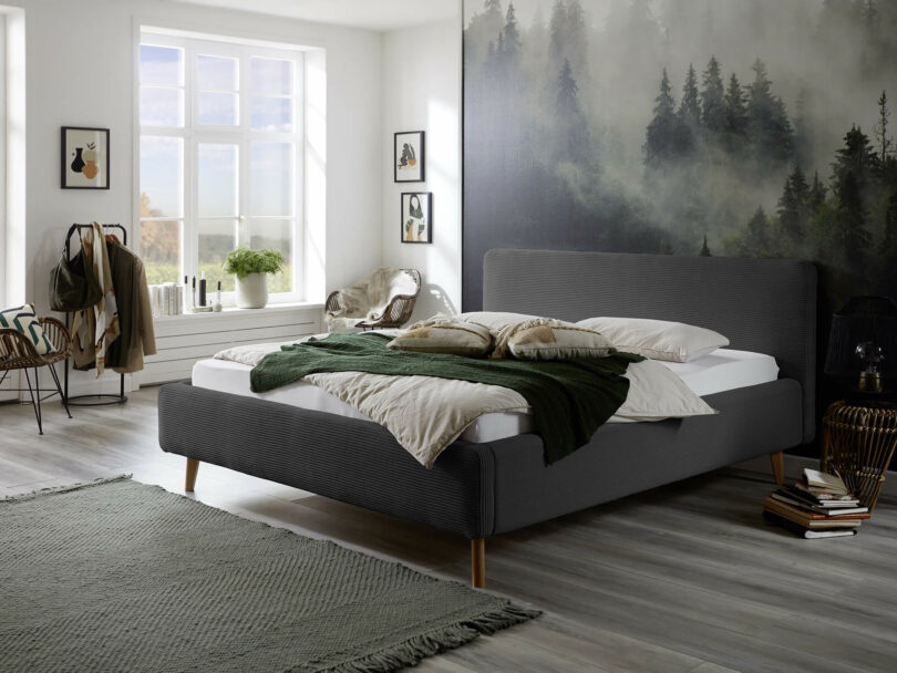 Čalúnená posteľ taupe s úložným priestorom 160 x 200 cm menčester čierna