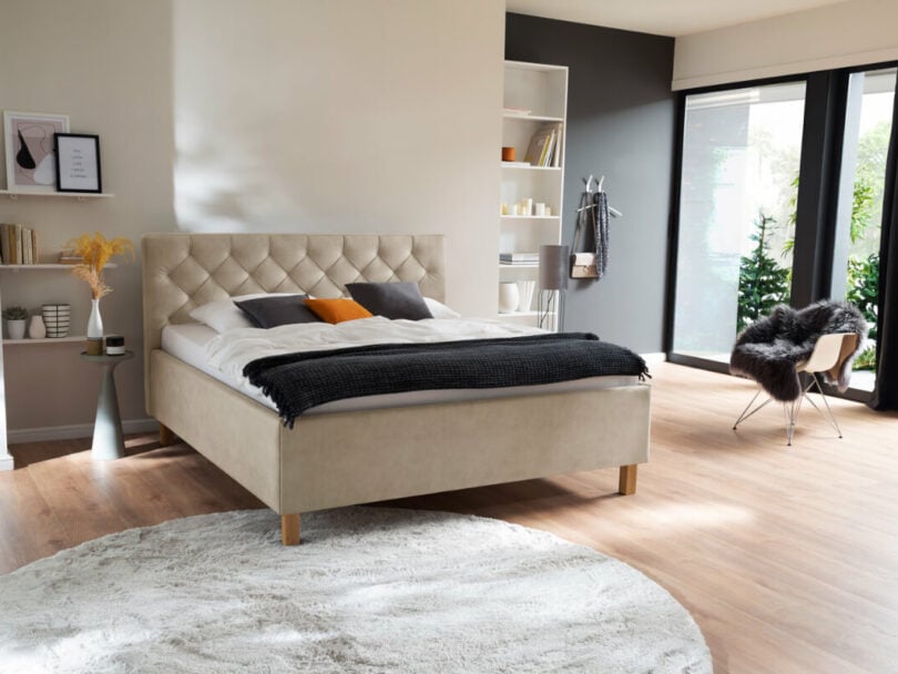Čalúnená posteľ kartika s úložným priestorom 160 x 200 cm béžová
