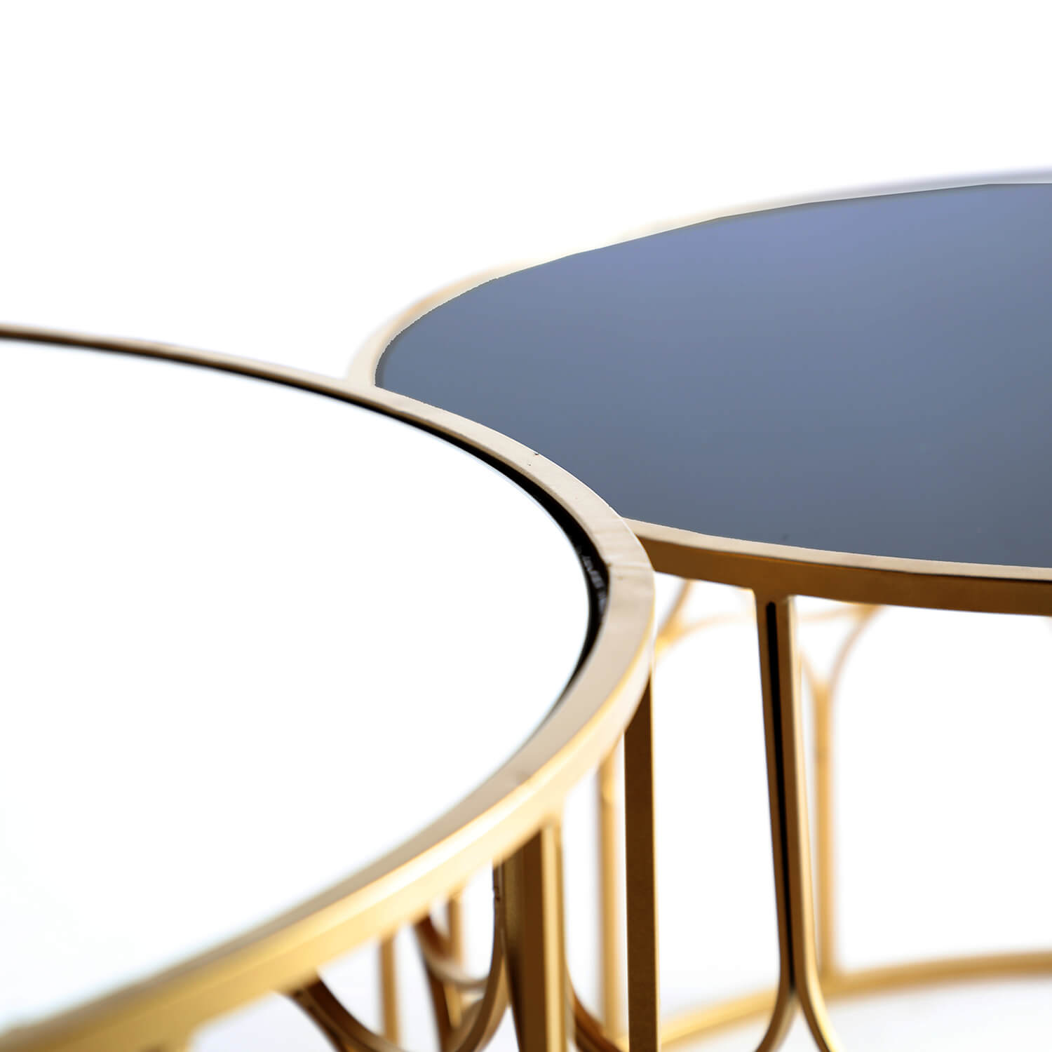 Set 2 konferenčných stolíkov serava 80 x 80 cm zlatých